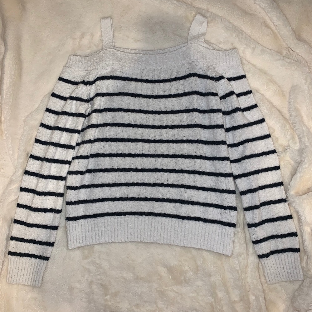 Super cute sweater!